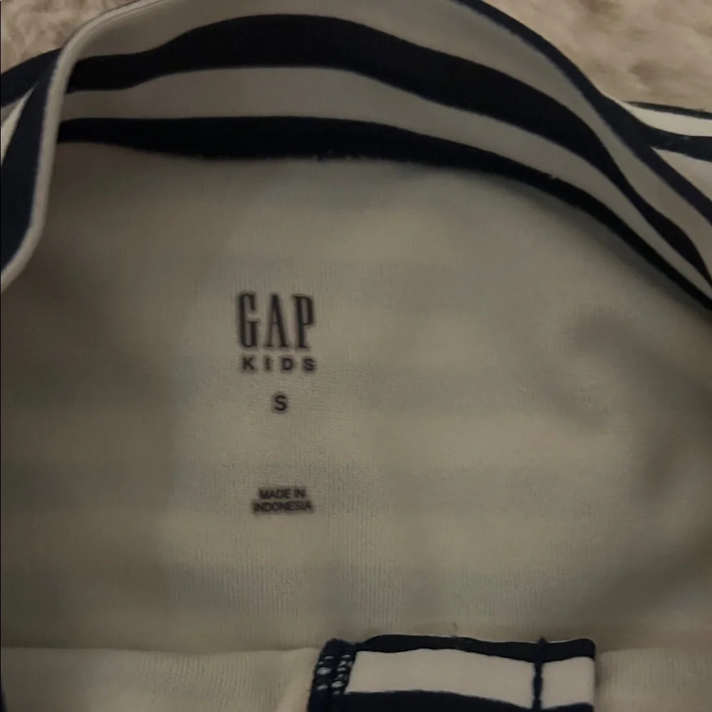 GAP Black and White Striped Kids bathing suit with coral Zipper